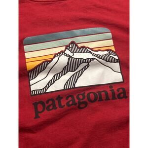Patagonia Men's Red Mountain Graphic T-Shirt - Size XL